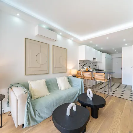 Centre Derriere Le Martinez Apartment