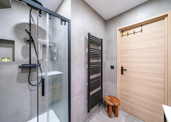 Centre Derriere Le Martinez アパート *