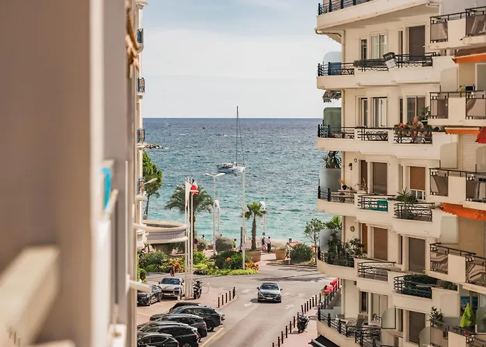 Centre Derriere Le Martinez Lägenhet