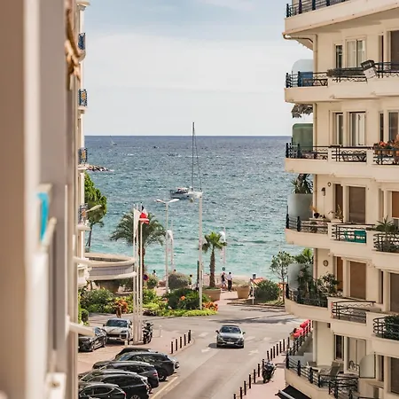 Centre Derriere Le Martinez Lejlighed